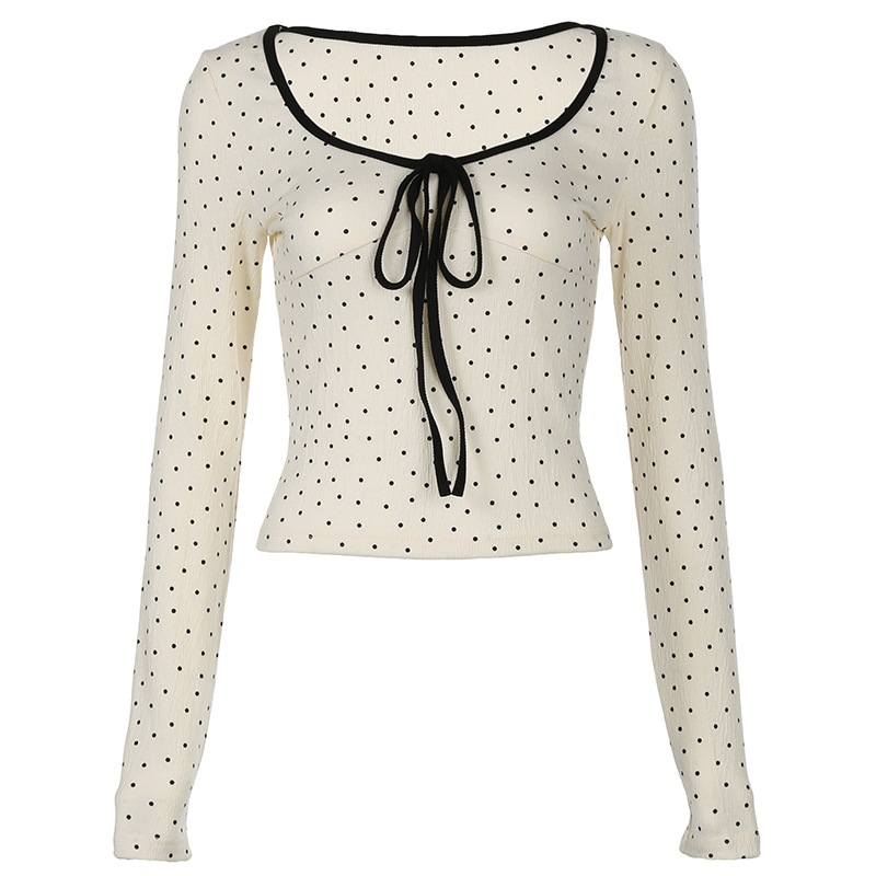 大人かわいい服 リボン付きドット柄リブニットトップス