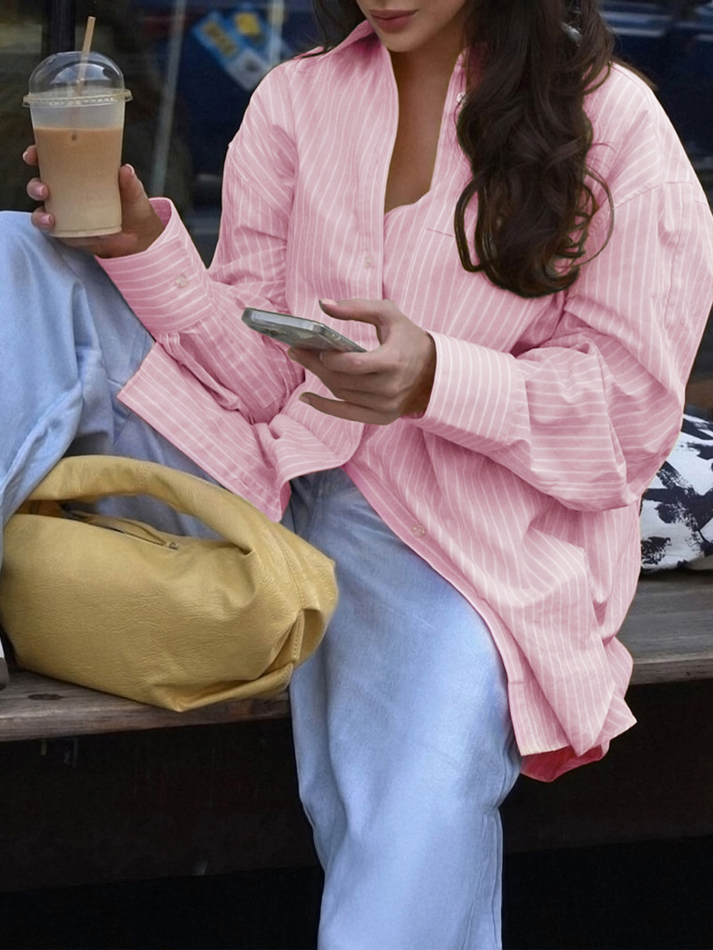 大人かわいい服 ストライプ柄ゆったりシャツ