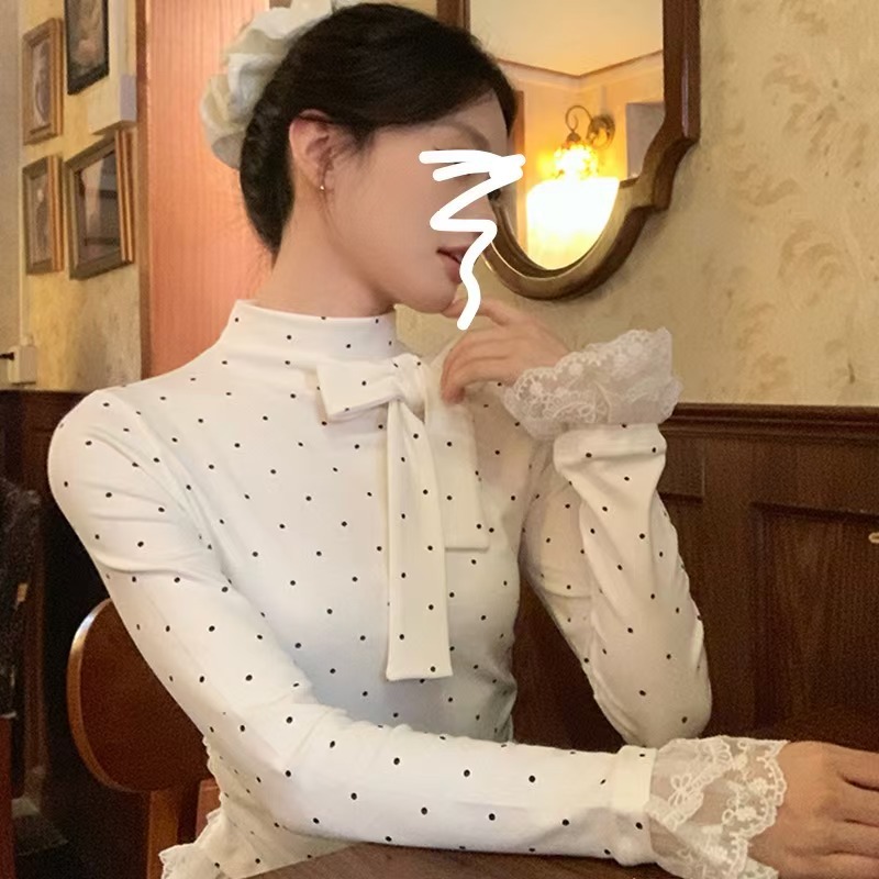大人かわいい服 ドット柄ハイネックレース切替ブラウス