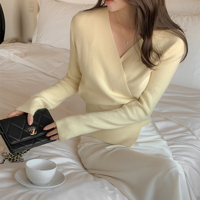 大人かわいい服 リブニット深めブイネックカシュクールトップス