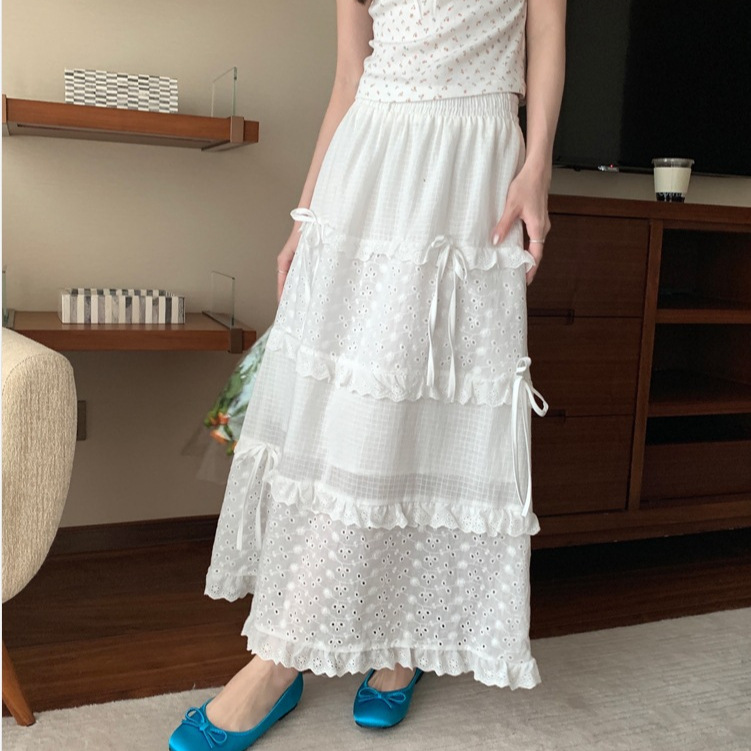 大人かわいい服 刺繍レース切替ティアードロングスカート