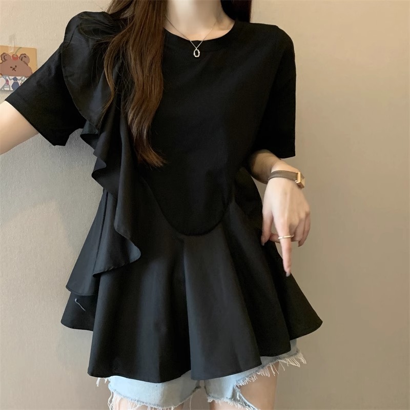 大人かわいい服 フリルウェーブペプラムトップス