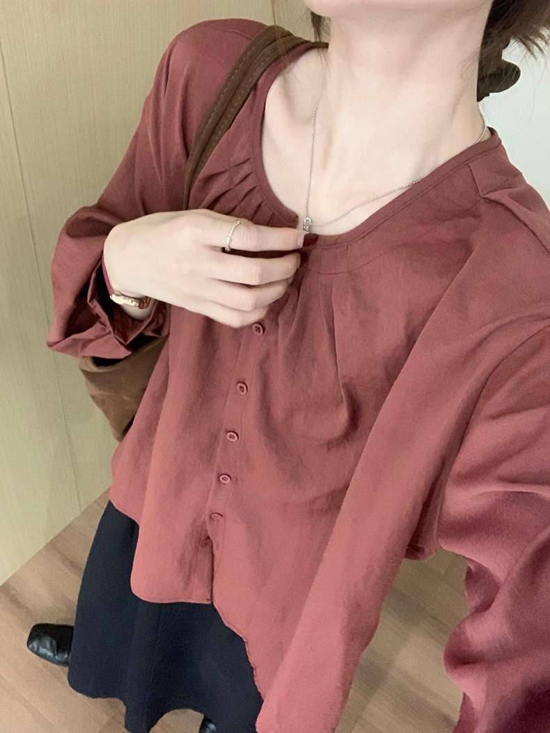 大人かわいい服 ゆるふわギャザーブラウス