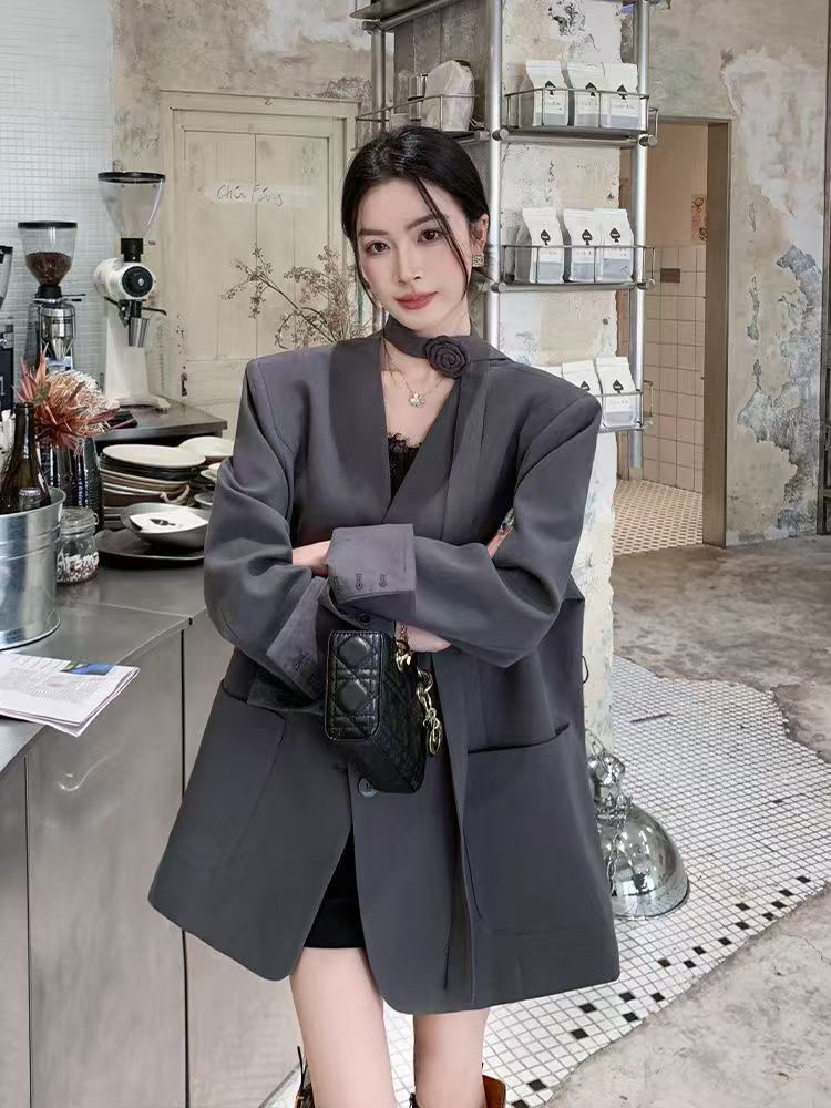 大人かわいい服 コサージュ付きテーラードジャケット