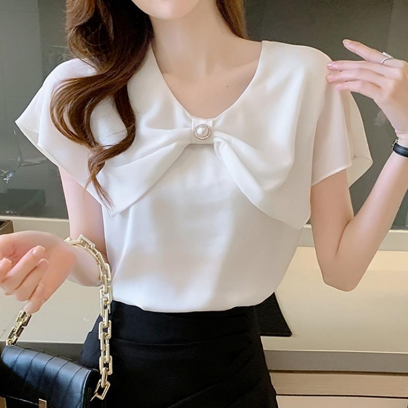 大人かわいい服 真珠リボンデコレーションブラウス