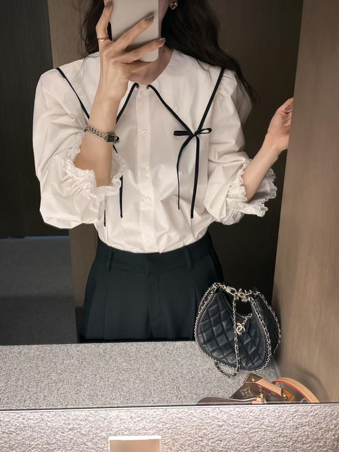 大人かわいい服 配色リボン付きフリル袖ブラウス