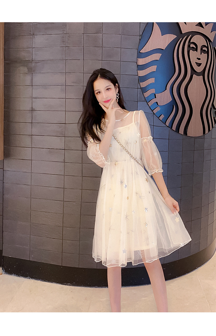 大人かわいい服 星刺繍シアーチュールワンピース