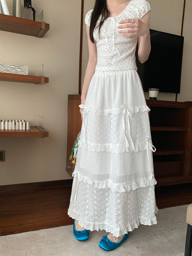 大人かわいい服 刺繍レース切替ティアードロングスカート