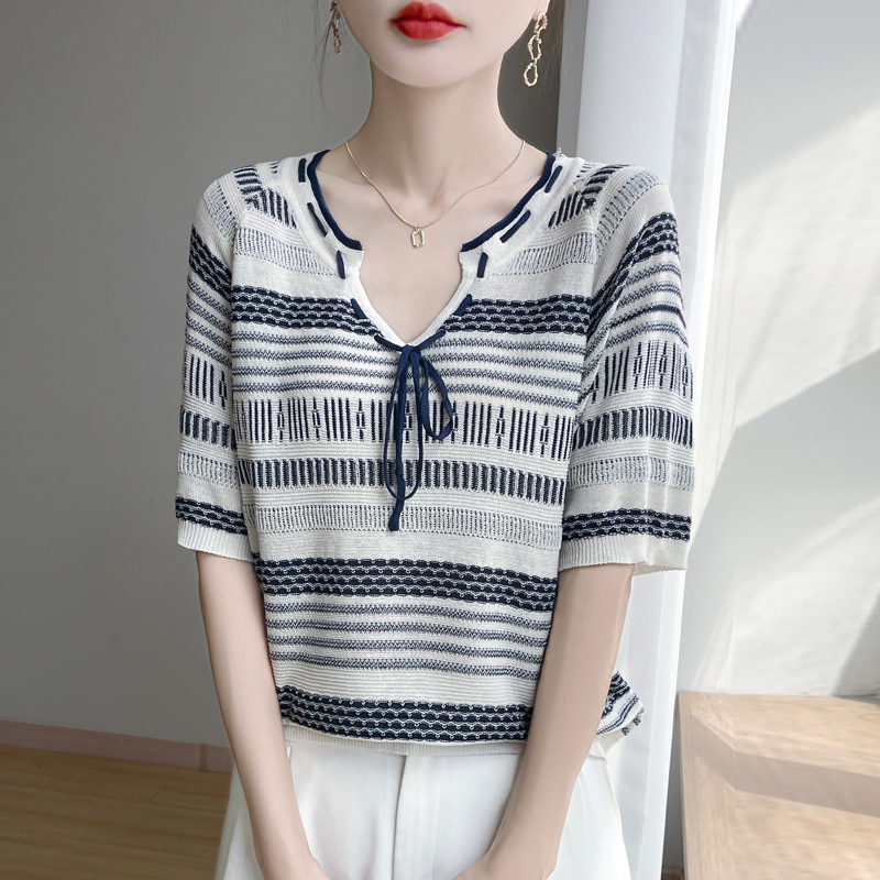 大人かわいい服 リボン付き編み模様ニットプルオーバー