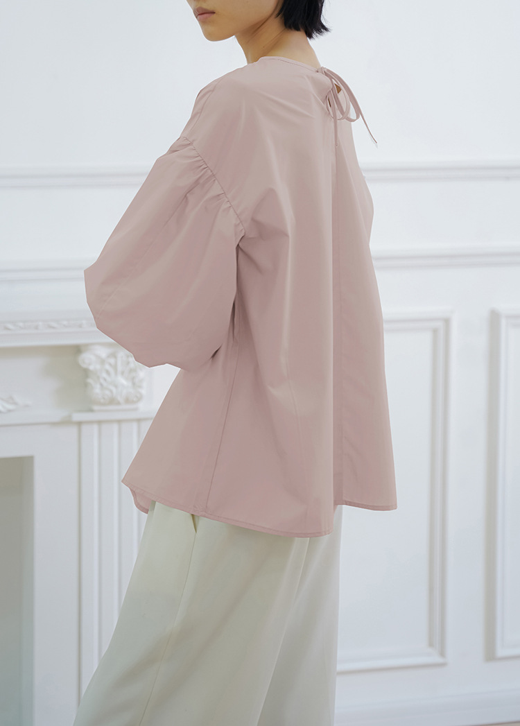 大人かわいい服 ふんわり袖のゆったりブラウス