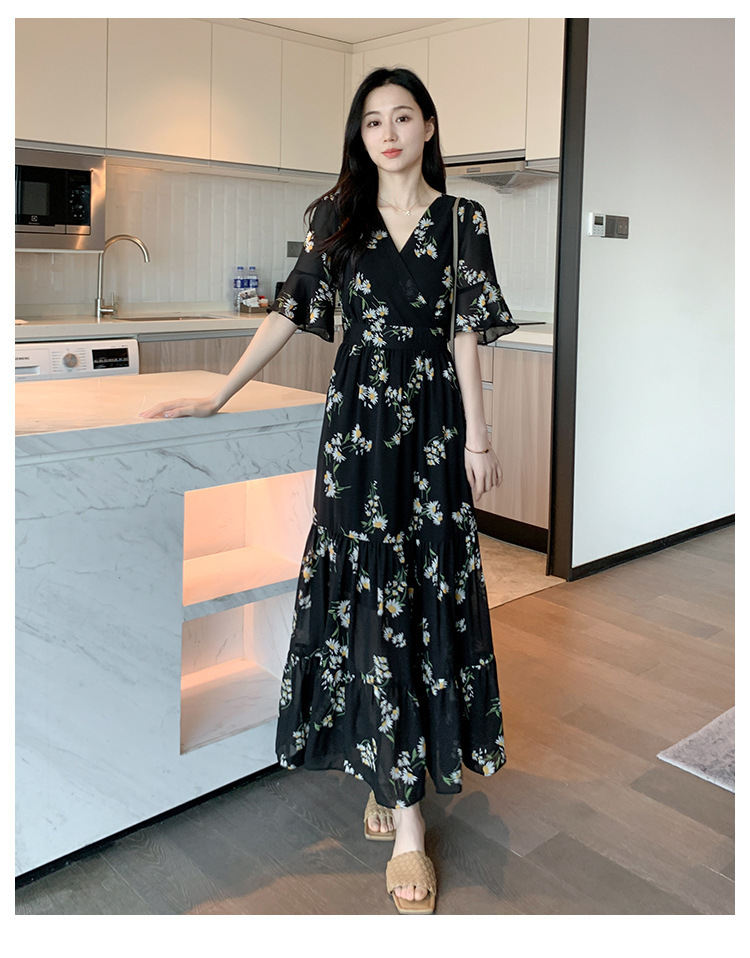 大人かわいい服 小花柄ティアード切替えロング丈ワンピース