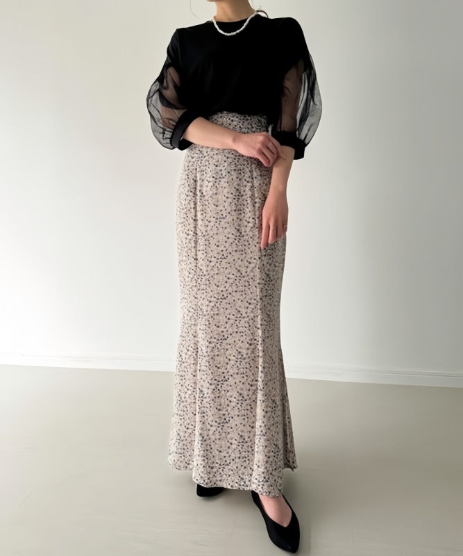 大人かわいい服 シアーチュールバルーン袖カットソー