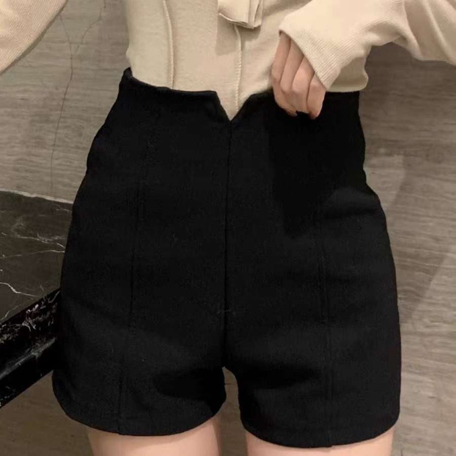 大人かわいい服 起毛素材のハイウエストショートパンツ