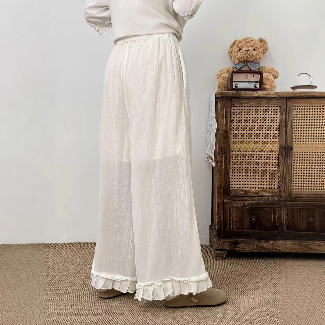 大人かわいい服 裾フリル付きワイドシルエットリラックスパンツ