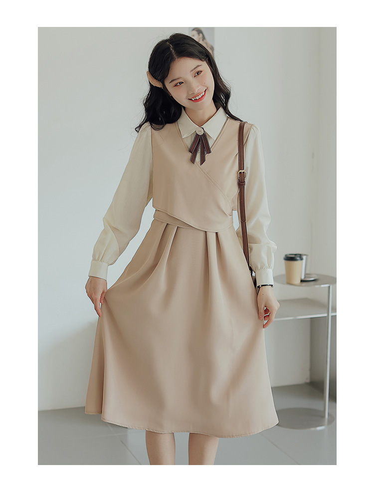 大人かわいい服 襟付きブラウス重ね着風ベルト付きワンピース