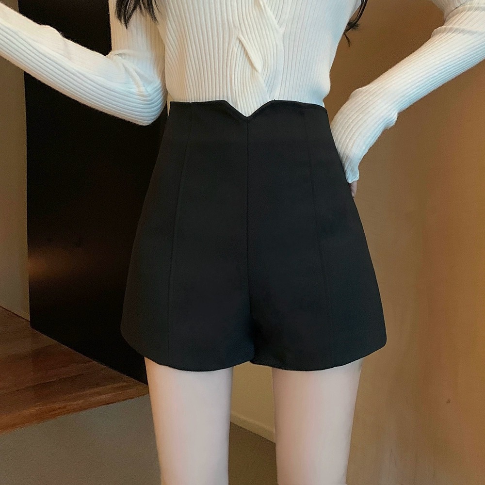 大人かわいい服 起毛素材のハイウエストショートパンツ