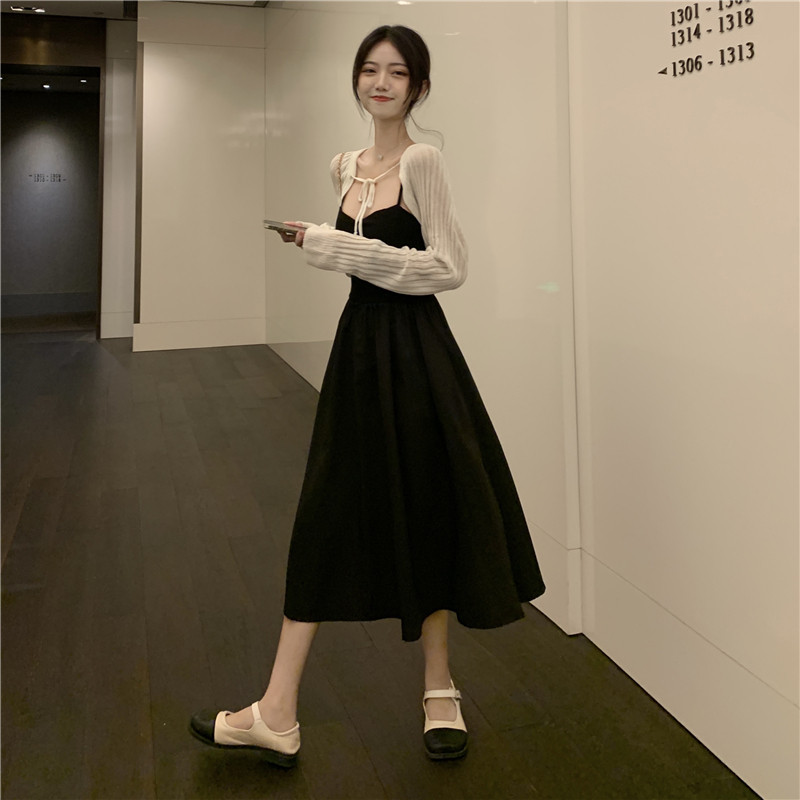 大人かわいい服 シアー袖切り替えリボン付きミディ丈ワンピース