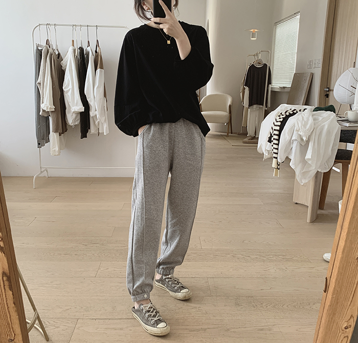 大人かわいい服 ふんわり袖のやわらかプルオーバー