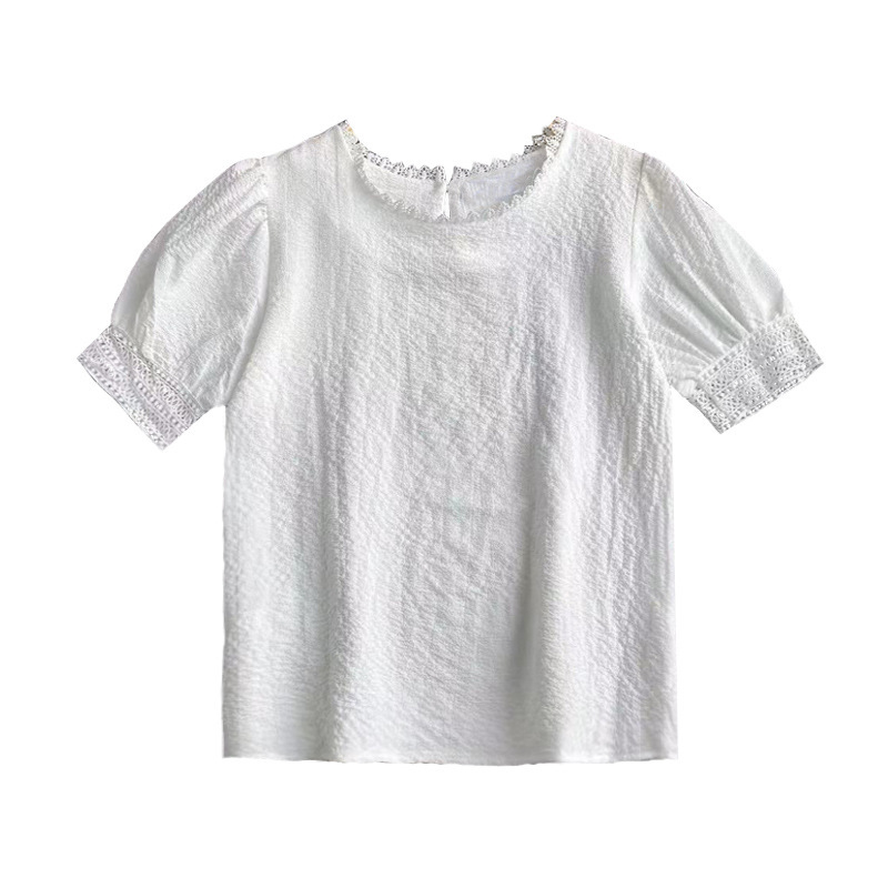 大人かわいい服 レース縁取りブラウス