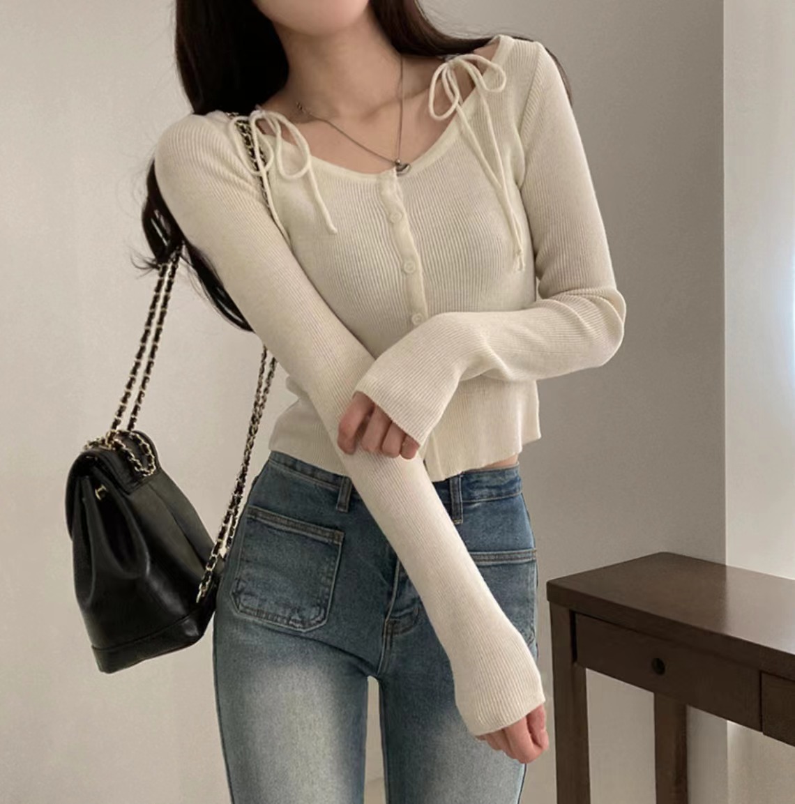 大人かわいい服 肩リボン付きリブニットカーディガン