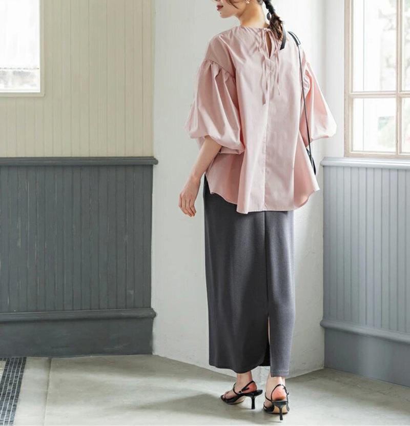 大人かわいい服 ふんわり袖のゆったりブラウス