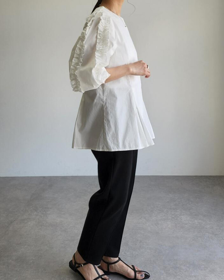 大人かわいい服 袖フリル切替プリーツ裾チュニックブラウス