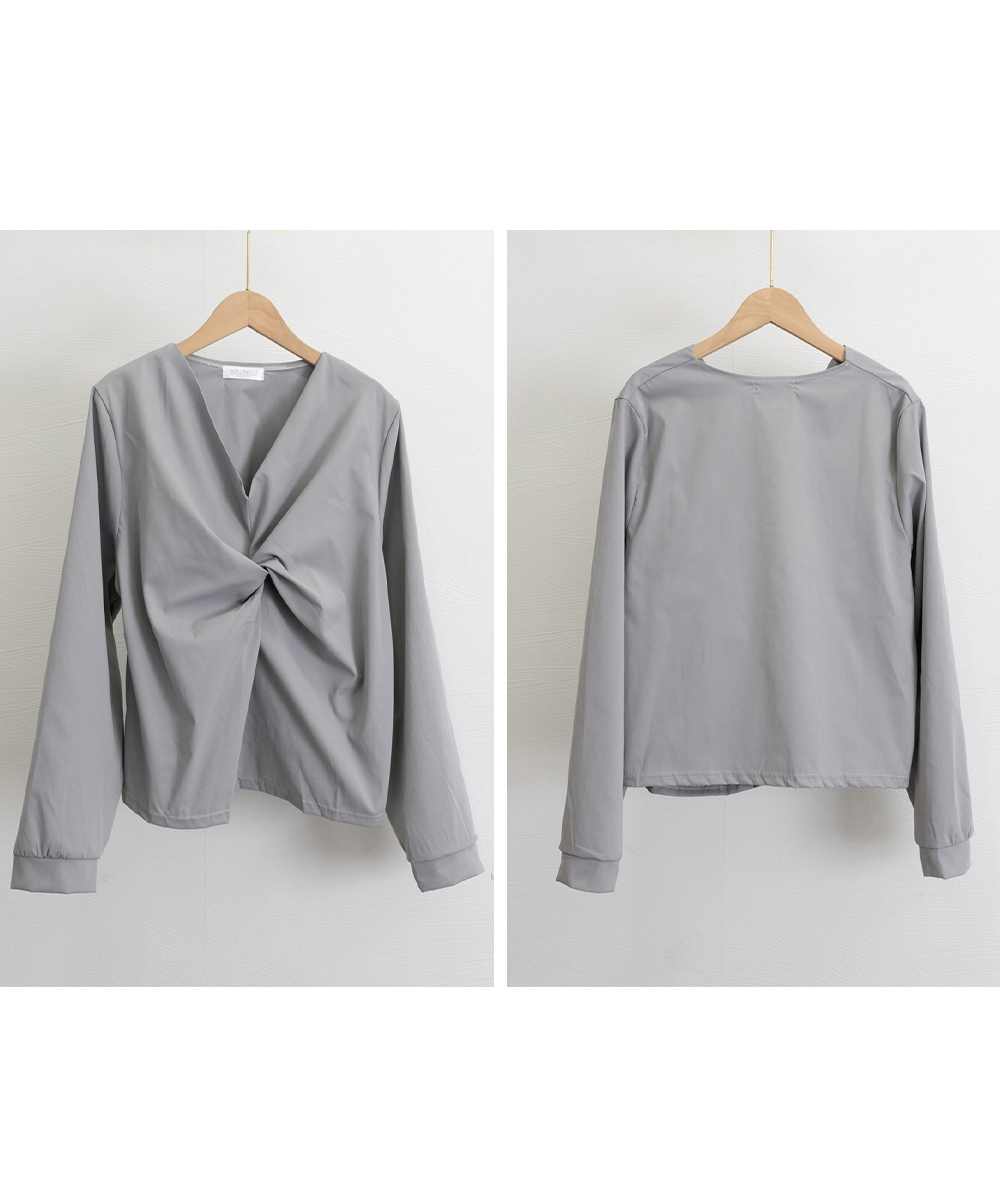 大人かわいい服 フロントねじり 上品Vネックトップス