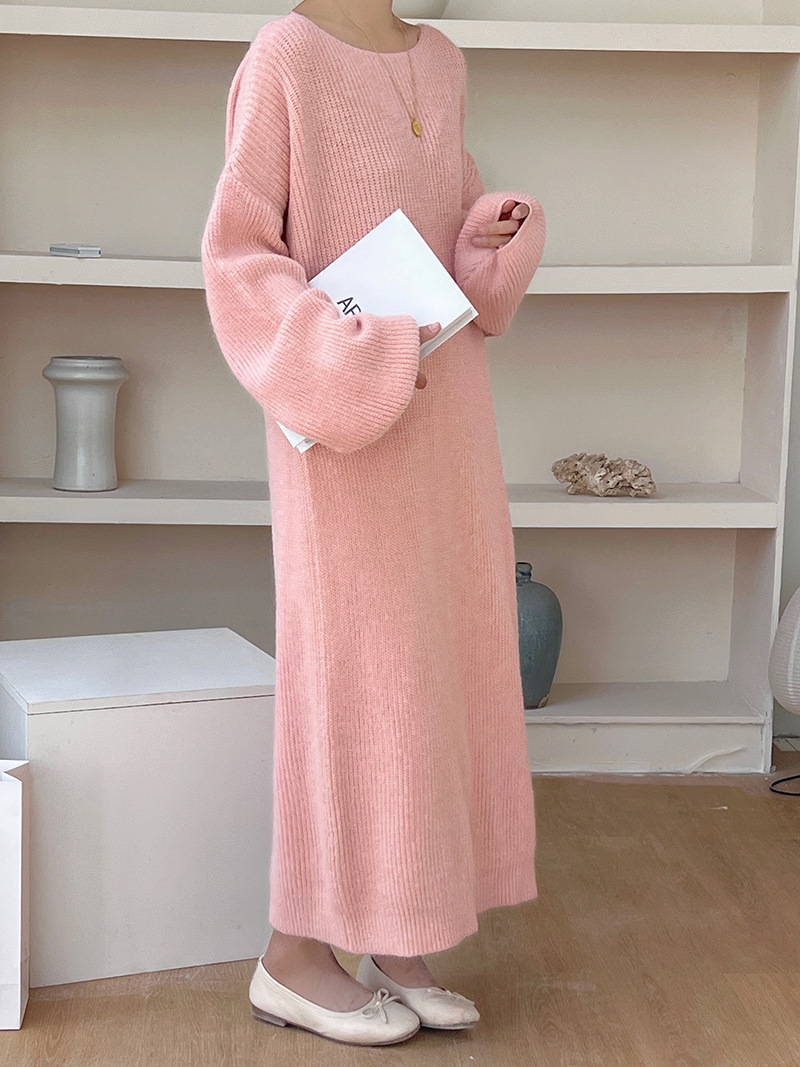 大人かわいい服 ゆったり編地のニットワンピース