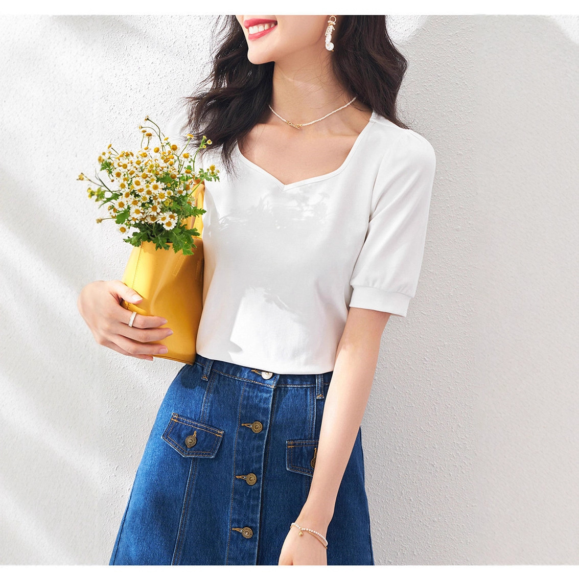 大人かわいい服 ハート型ネックラインふんわり袖トップス
