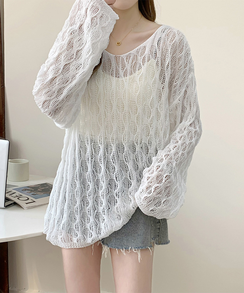 大人かわいい服 透かし編みVネック 長袖ニットトップス