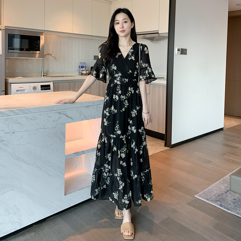 大人かわいい服 小花柄ティアード切替えロング丈ワンピース