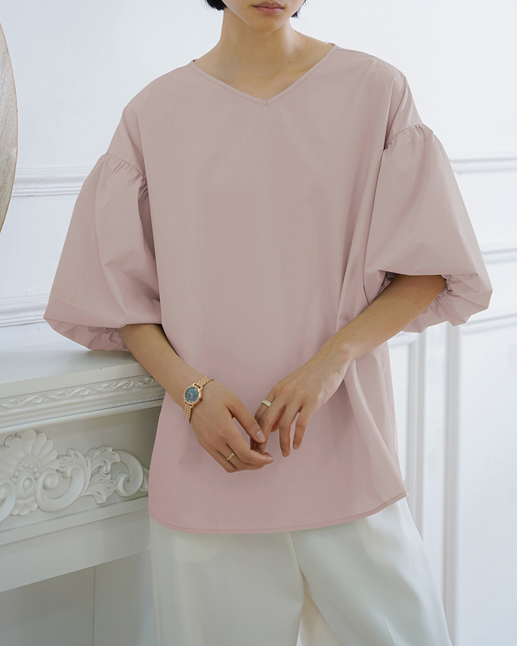 大人かわいい服 ふんわり袖のゆったりブラウス
