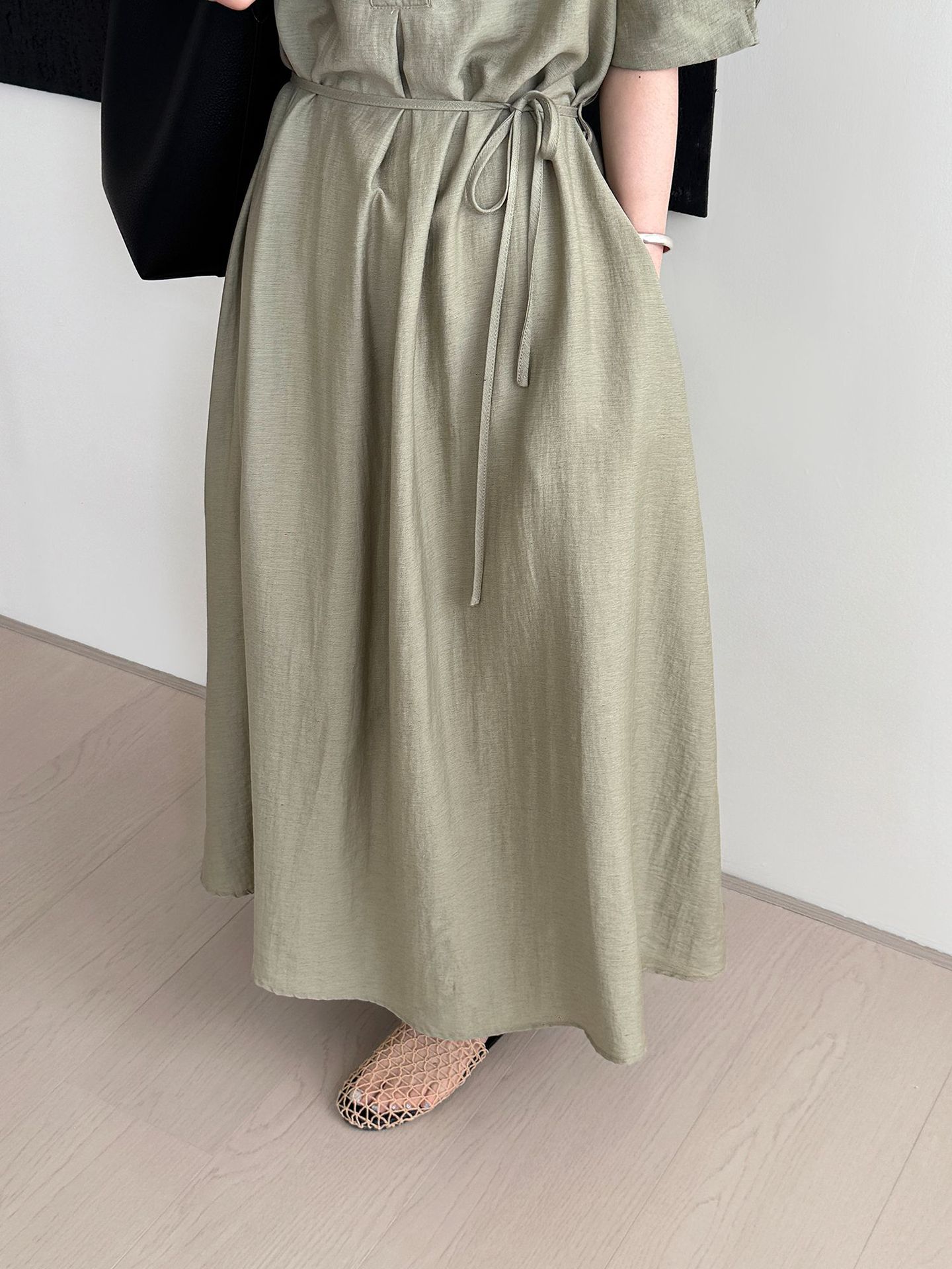 大人かわいい服 麻風合いシャツ襟ロングワンピース