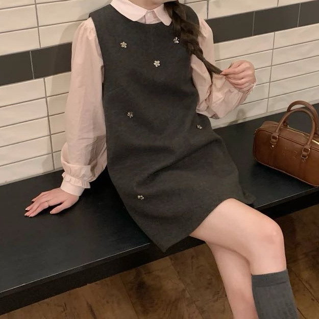 大人かわいい服 刺繍ビジュー付きブラウス重ね着風ワンピース