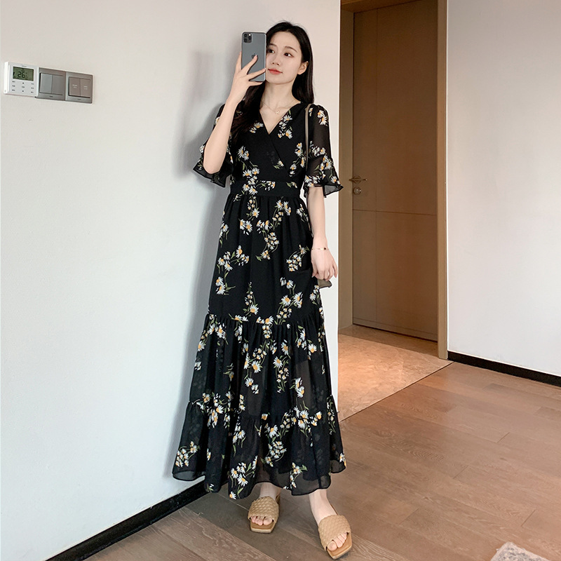 大人かわいい服 小花柄ティアード切替えロング丈ワンピース