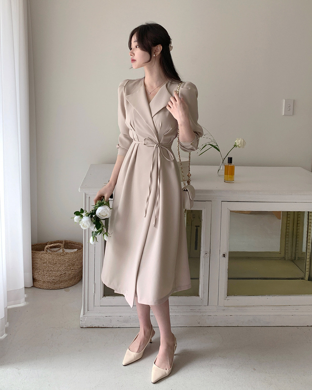 大人かわいい服 テーラード襟ウエストリボンワンピース