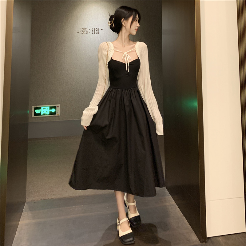 大人かわいい服 シアー袖切り替えリボン付きミディ丈ワンピース