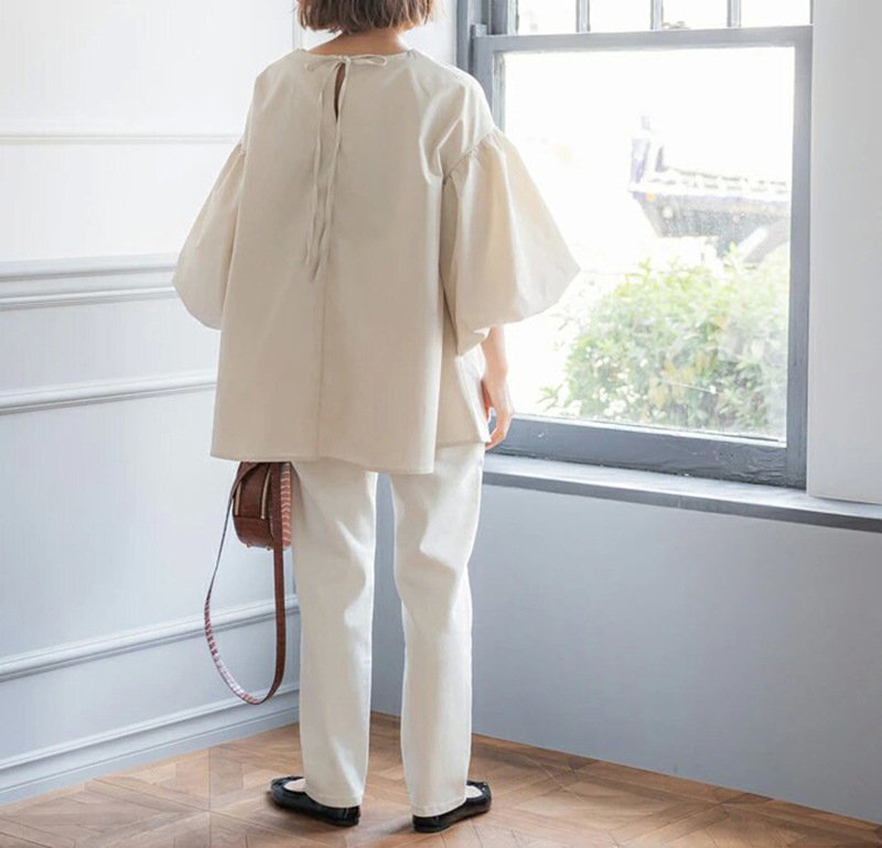 大人かわいい服 ふんわり袖のゆったりブラウス