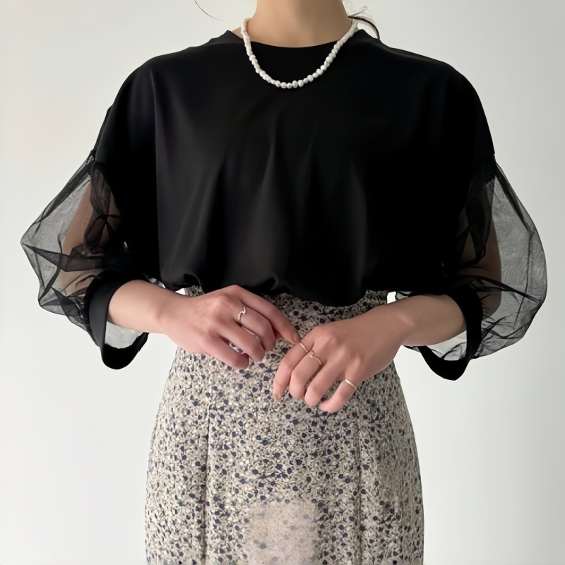 大人かわいい服 シアーチュールバルーン袖カットソー