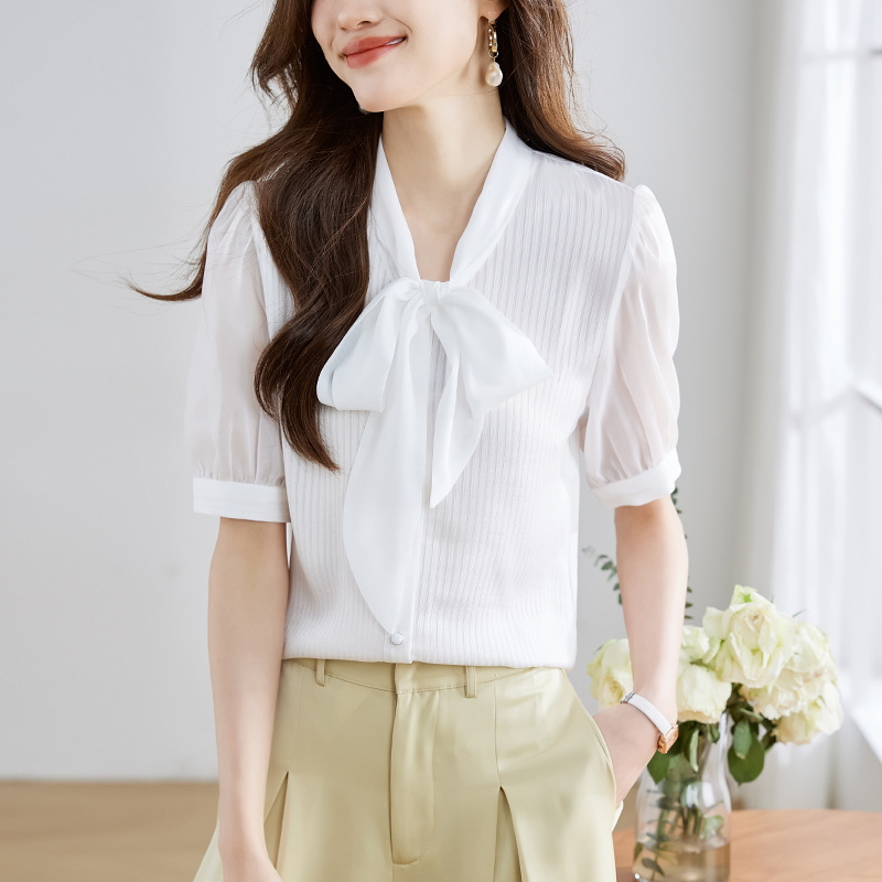 大人かわいい服 リボン付き五分袖プリーツブラウス