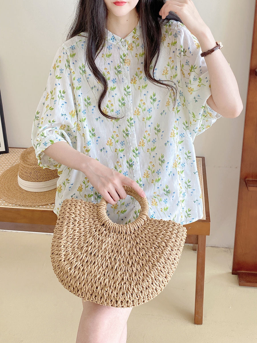 大人かわいい服 小花が舞う七分袖ゆったりブラウス