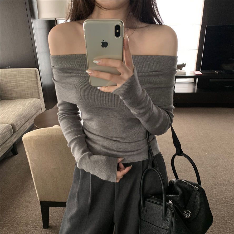 大人かわいい服 オフショルダーリブニット長袖トップス