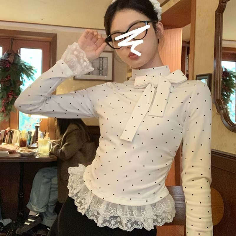 大人かわいい服 ドット柄ハイネックレース切替ブラウス