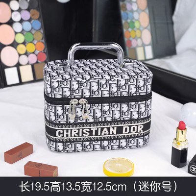https://fulmo-img-server.com/glamcase/0d878910-4dcf-43b1-82ab-38e174307e19.jpg