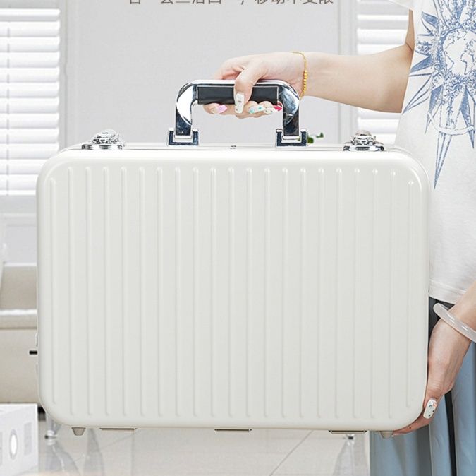 https://fulmo-img-server.com/glamcase/1748079093825_i9e9g7j7_8b6sn0a8.jpeg