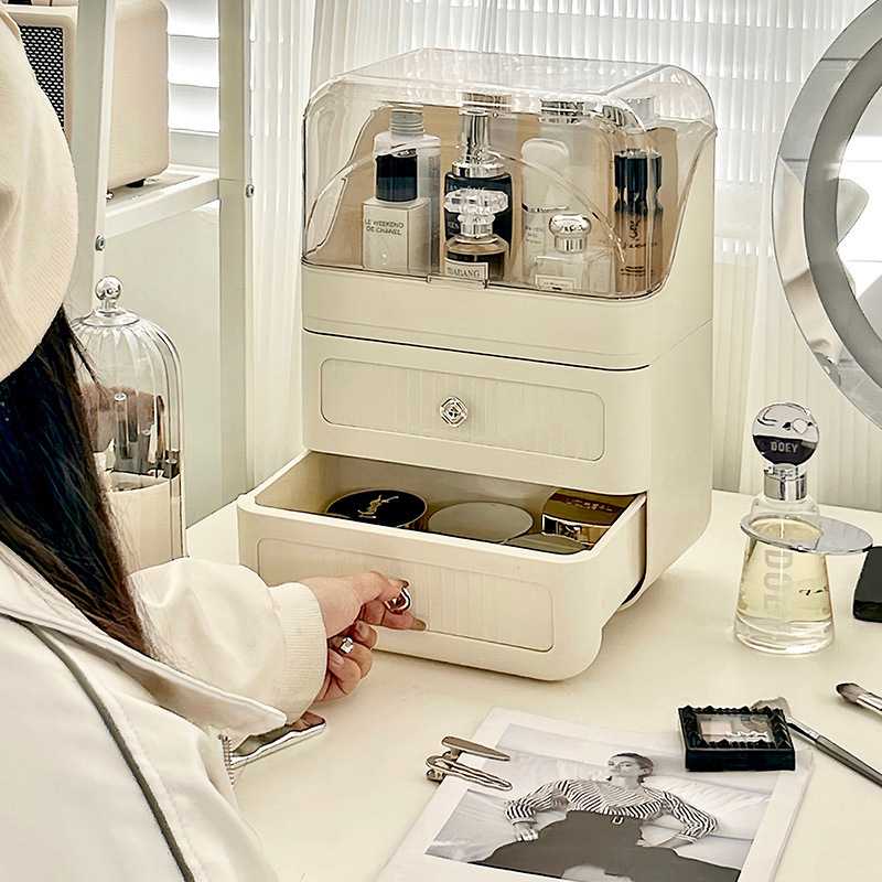 スッキリ片付けて毎日が変わる！おしゃれなコスメ収納箱5選