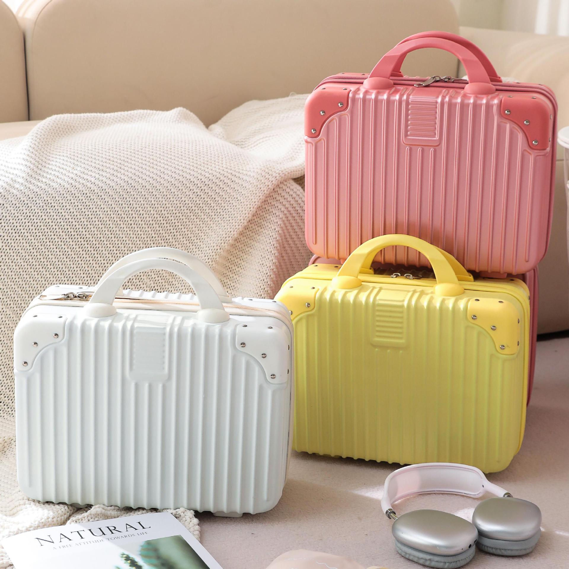 https://fulmo-img-server.com/glamcase/1884f3d3-645e-430c-ba02-5882b5068239.jpg