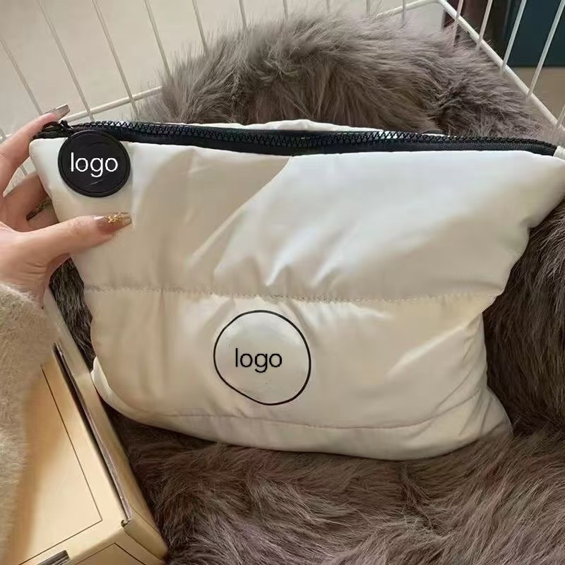 https://fulmo-img-server.com/glamcase/350bd585-152f-4774-b5b7-e3838a2a4db1.jpg