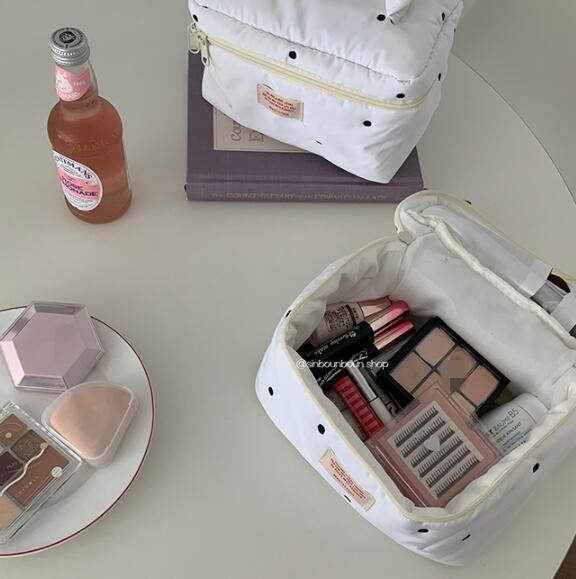 https://fulmo-img-server.com/glamcase/3cd8e05d-1e0a-4b2f-a6f6-35cc71c813fe.jpg