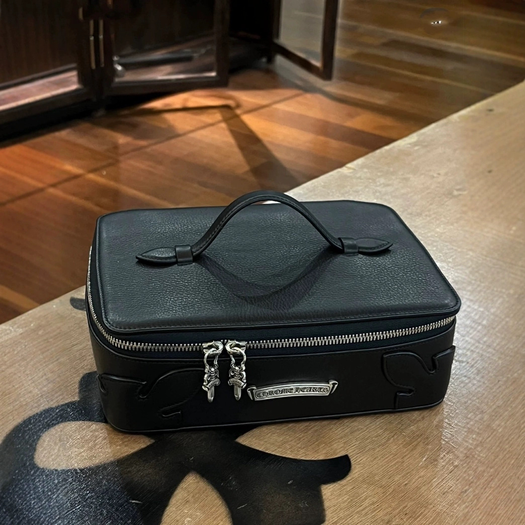 https://fulmo-img-server.com/glamcase/3ec260f3-d3e3-4dc2-b805-a08437ffe595.jpg